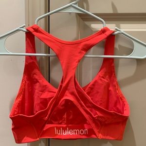 Lululemon sports bra